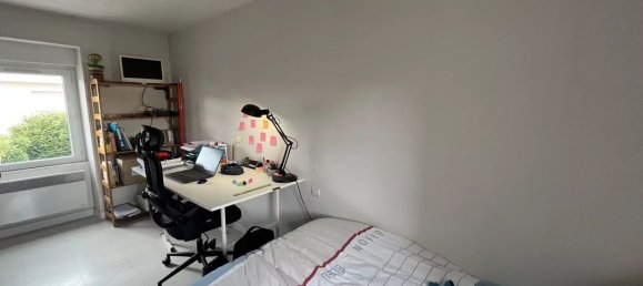 Estudio en Brest, France No. 268925 2