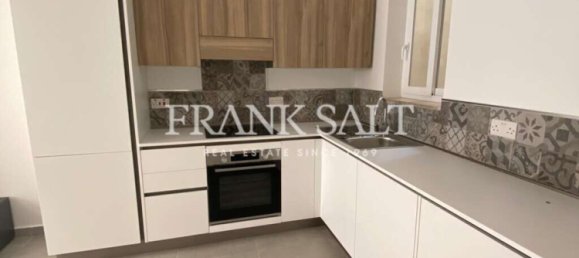 1 bedroom Maisonette in Gzira, Malta No. 9946 2