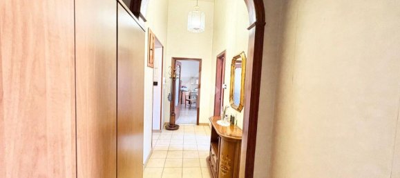 1 bedroom Apartment in Naples, Italy No. 273359 9