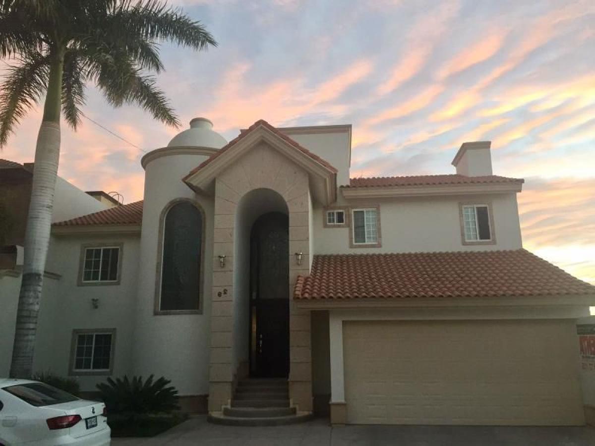 3 bedrooms House in Playa Vicente, Mexico No. 151814