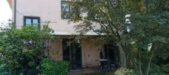 5 rooms Apartment in Vertemate con Minoprio, Italy No. 6777 44