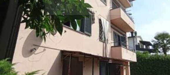 5 rooms Apartment in Vertemate con Minoprio, Italy No. 6777 24