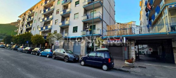 2 bedrooms Apartment in Naples, Italy No. 319847 3