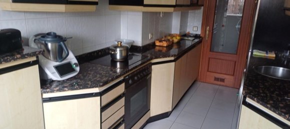 Apartamento de 3 dormitorios en Vitoria-Gasteiz, Spain No. 160006 10