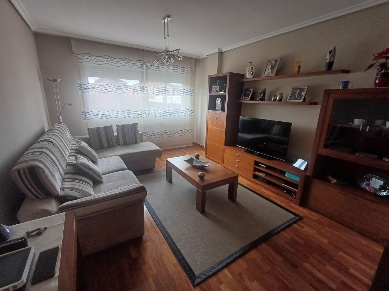 Apartamento de 3 dormitorios en Vitoria-Gasteiz, Spain No. 160006