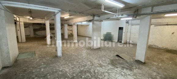 527m² Warehouse in Naples, Italy No. 350701 4