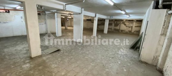 527m² Warehouse in Naples, Italy No. 350701 3
