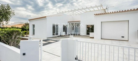 5 bedrooms Villa in Quarteira, Portugal No. 98855 38