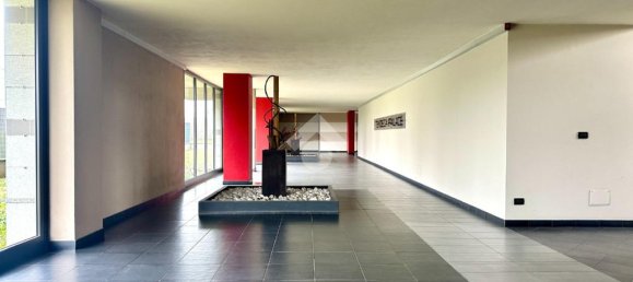 1 bedroom Apartment in Turin, Italy No. 263401 4