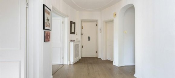 3 bedrooms Apartment in London, United Kingdom No. 3753 3