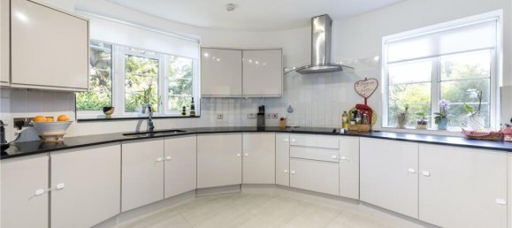 3 bedrooms Apartment in London, United Kingdom No. 3753 8