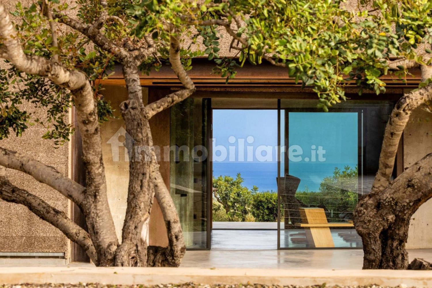 Вилла с 3 спальнями в Шикли, Италия № 172560