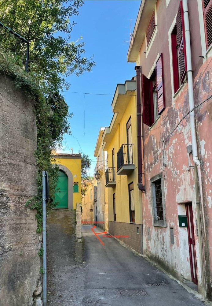 7-salle Maison à Baronissi, Italy No. 256755