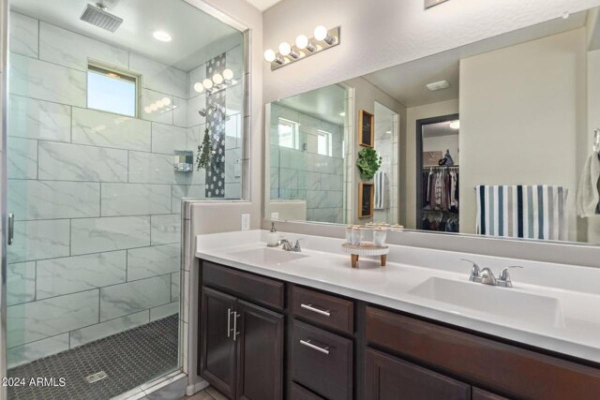 5 bedrooms House in Surprise, USA No. 383359