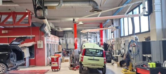 2744m² Warehouse in Ravenna, Italy No. 317778 2