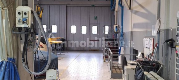 2744m² Warehouse in Ravenna, Italy No. 317778 10