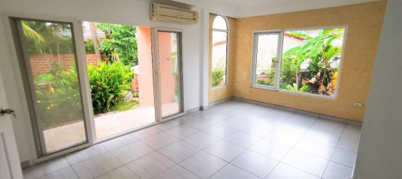 Café / restaurante T6 em Pattaya, Thailand N.º 1244 2