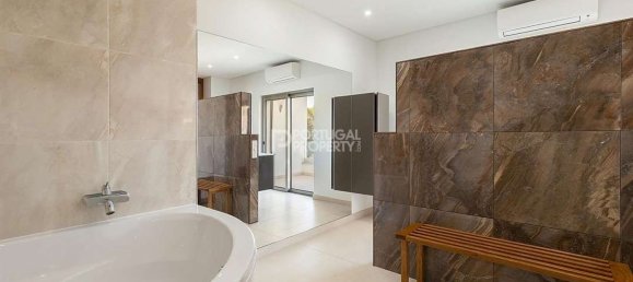 Дом с 5 спальнями в Алвор, Португалия № 186951 14