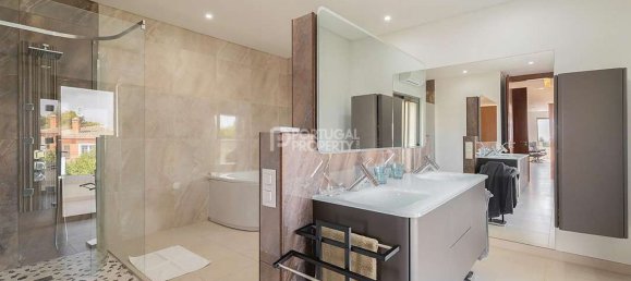 Дом с 5 спальнями в Алвор, Португалия № 186951 15