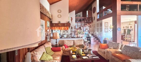 5 غرف نوم فيلا في Tarzo, Italy رقم 78608 39