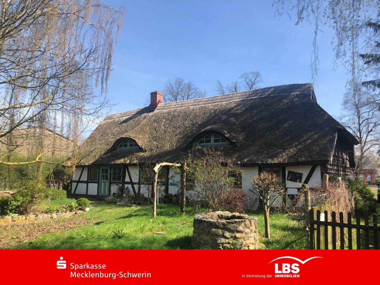 Дом с 4 комнатами в Людвигслуст-Пархим, Германия № 190072