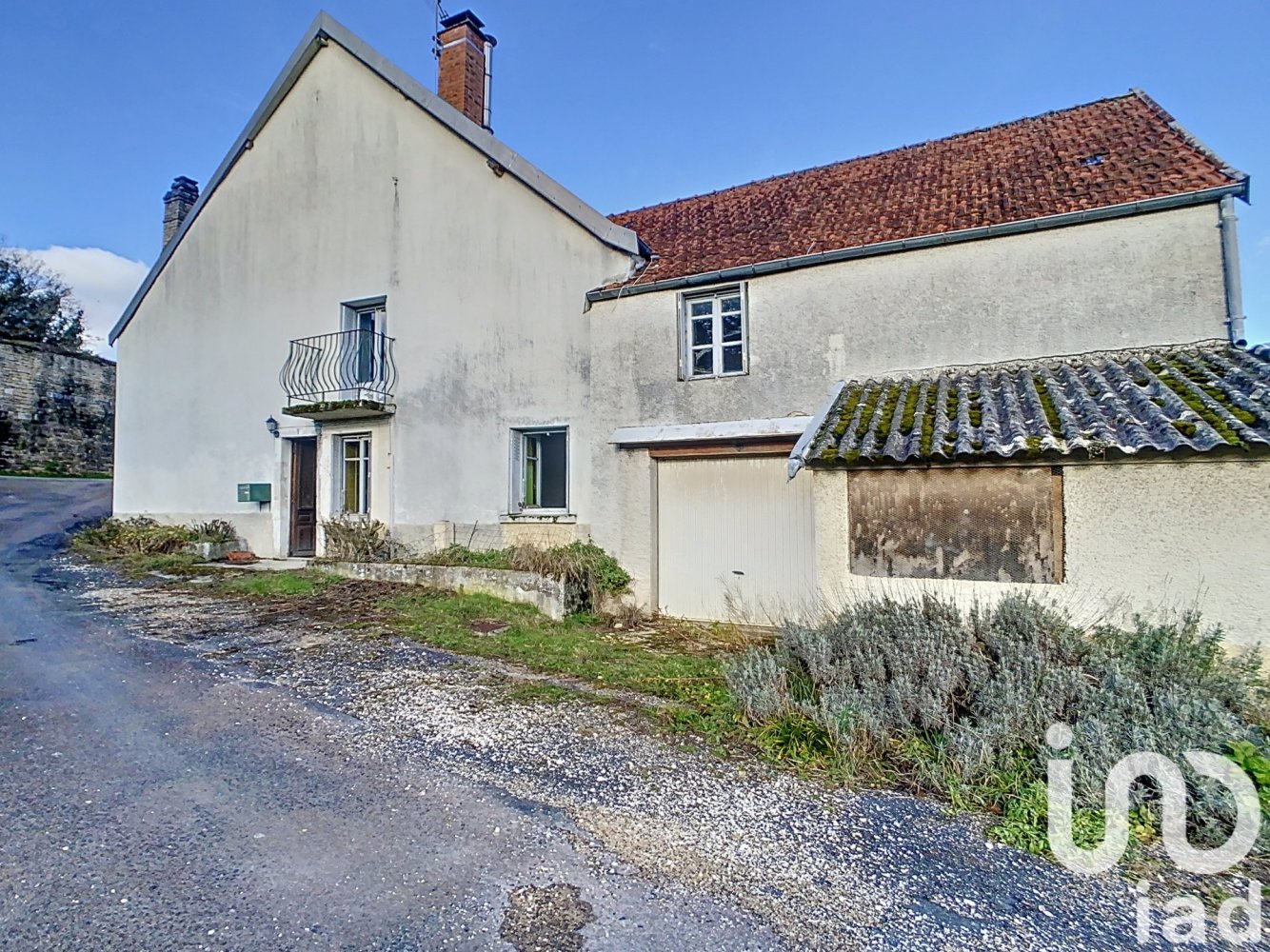 3 rooms House in Chateauvillain, France No. 49226