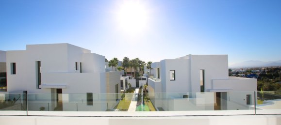 4 bedrooms Villa in Marbella, Spain No. 98876 44