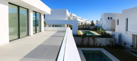 4 bedrooms Villa in Marbella, Spain No. 98876 42