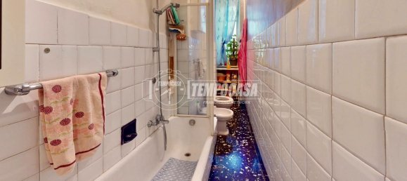 3 rooms Apartment in Turin, Italy No. 10039 10