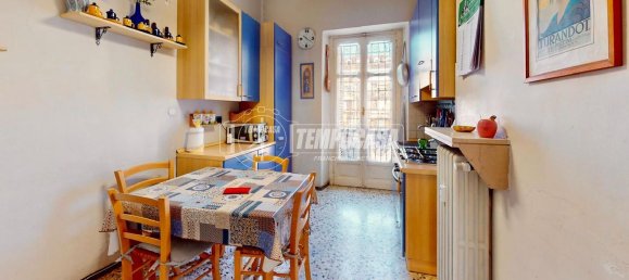3 rooms Apartment in Turin, Italy No. 10039 4