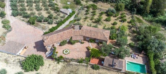 Casa de 4 dormitorios en Alhaurín de la Torre, Spain No. 136703 3