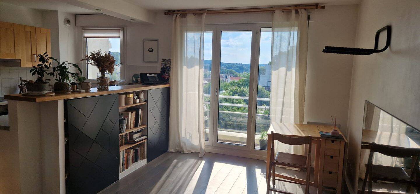 Квартира с 2 спальнями в Исси-ле-Мулино, Франция № 329011