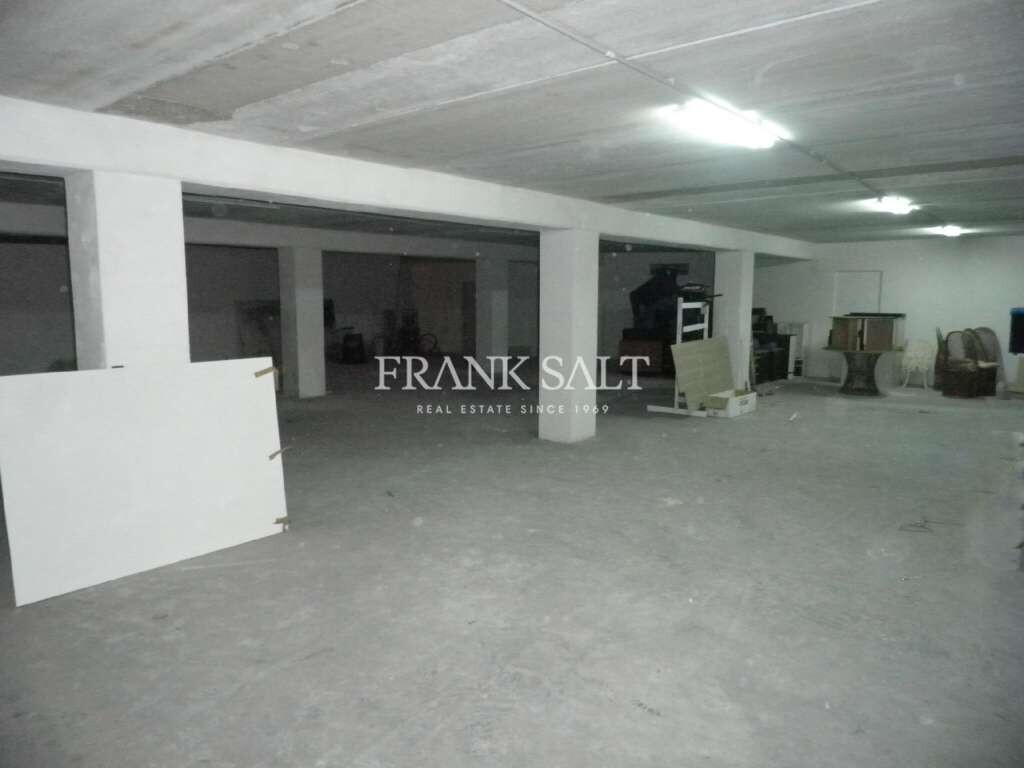 Oficina en Birkirkara, Malta 342 m² No. 11767