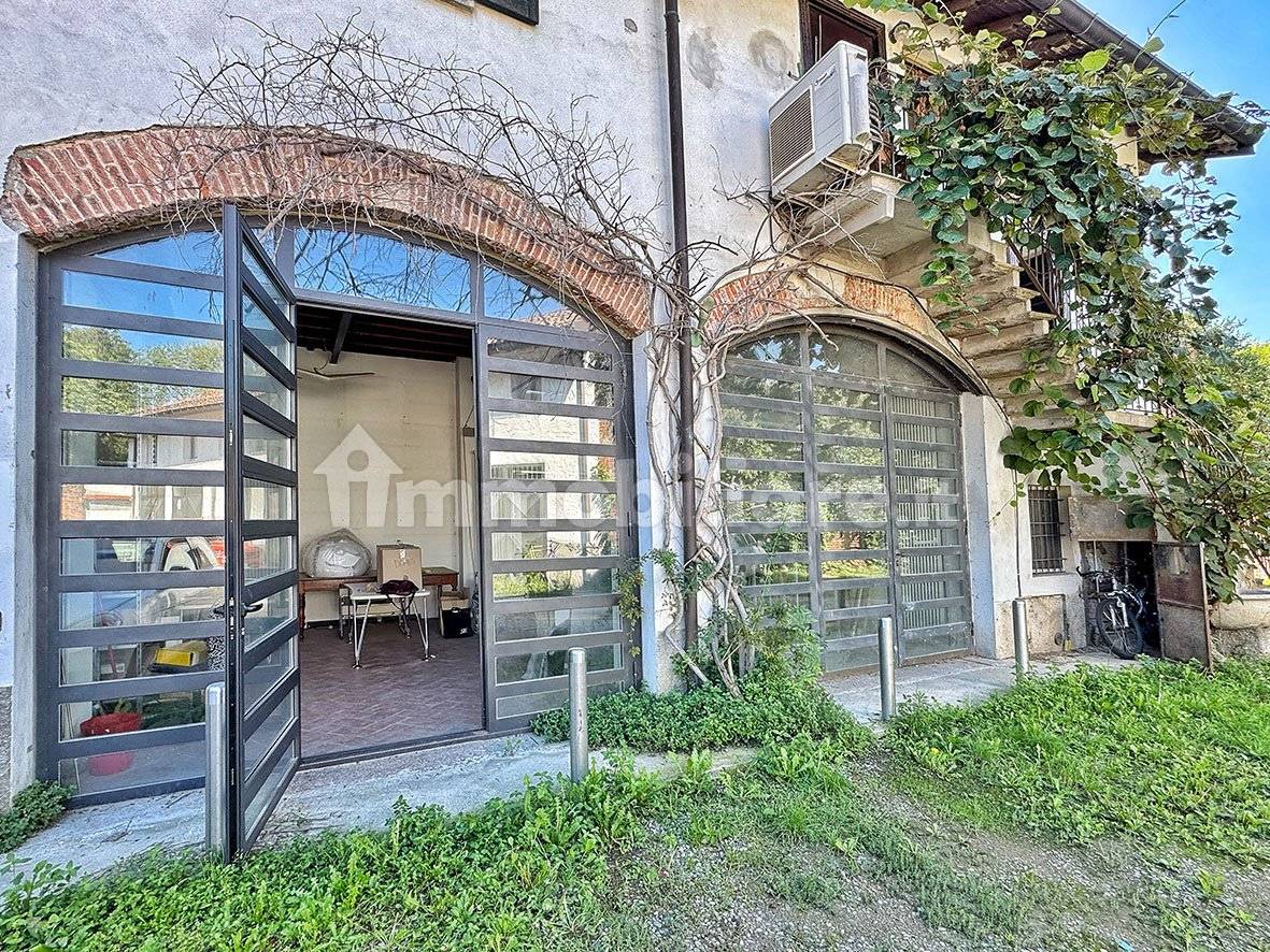 3 bedrooms Apartment in Milan, Italy No. 341962