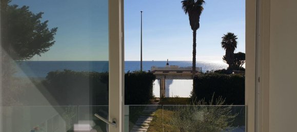 8 rooms Villa in Noto, Italy No. 103575 2