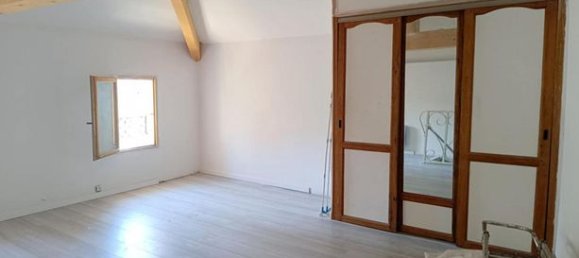 2 bedrooms Townhouse in Saint-Mitre-les-Remparts, France No. 314351 5