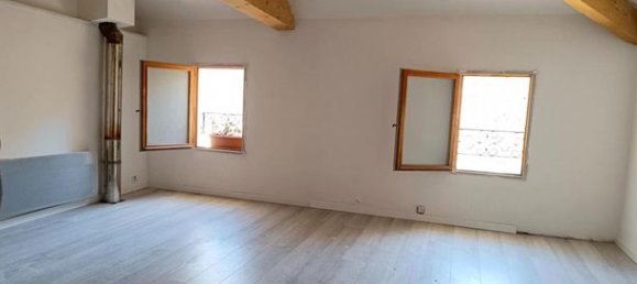 2 bedrooms Townhouse in Saint-Mitre-les-Remparts, France No. 314351 3
