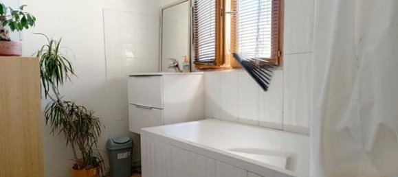 2 bedrooms Townhouse in Saint-Mitre-les-Remparts, France No. 314351 2