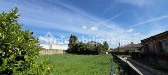 Grundstück in San Colombano al Lambro, Italy 681m², Nr. 375024 3