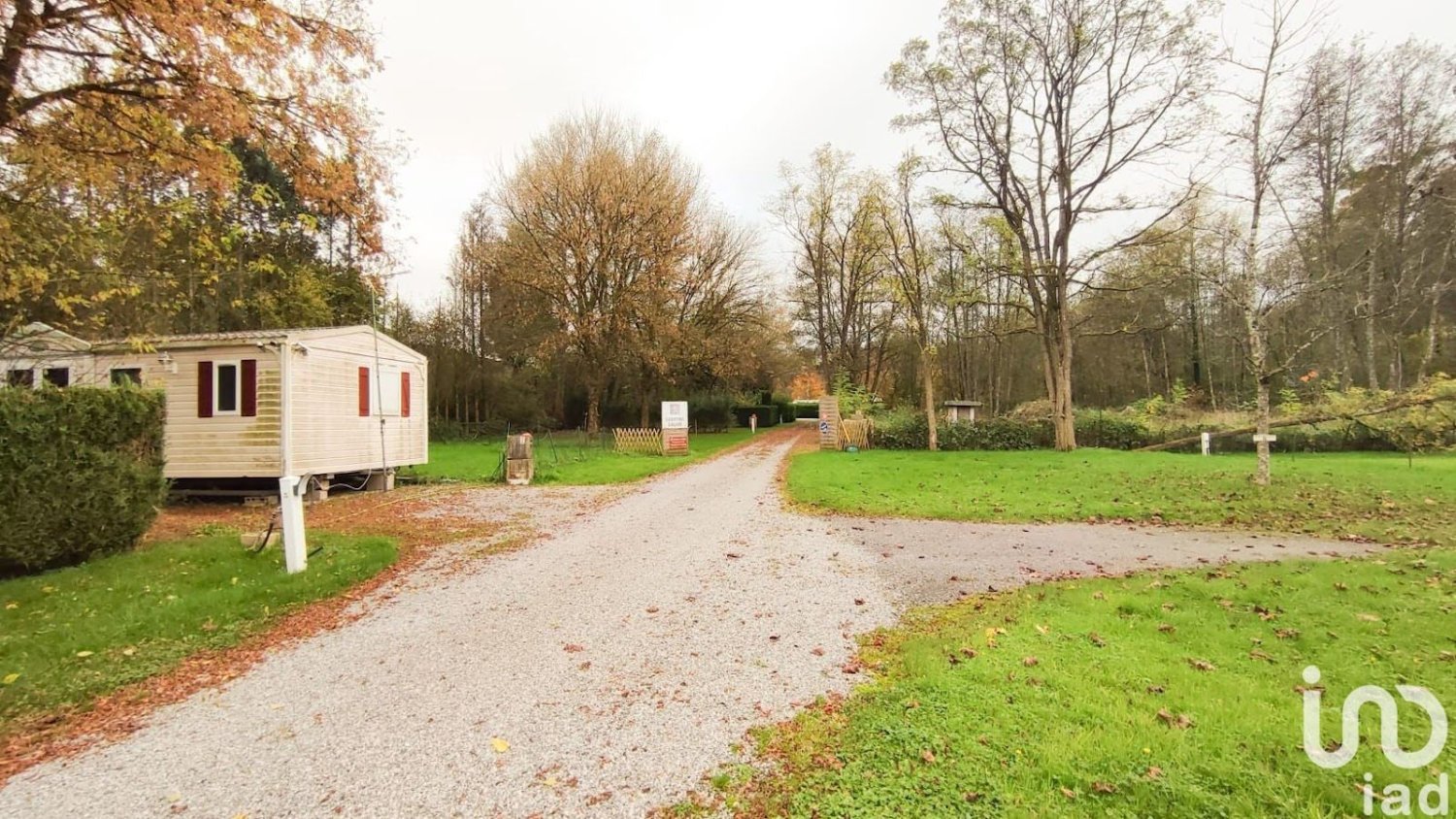 Propiedad comercial en La Grandville, France 27000 m² No. 161236