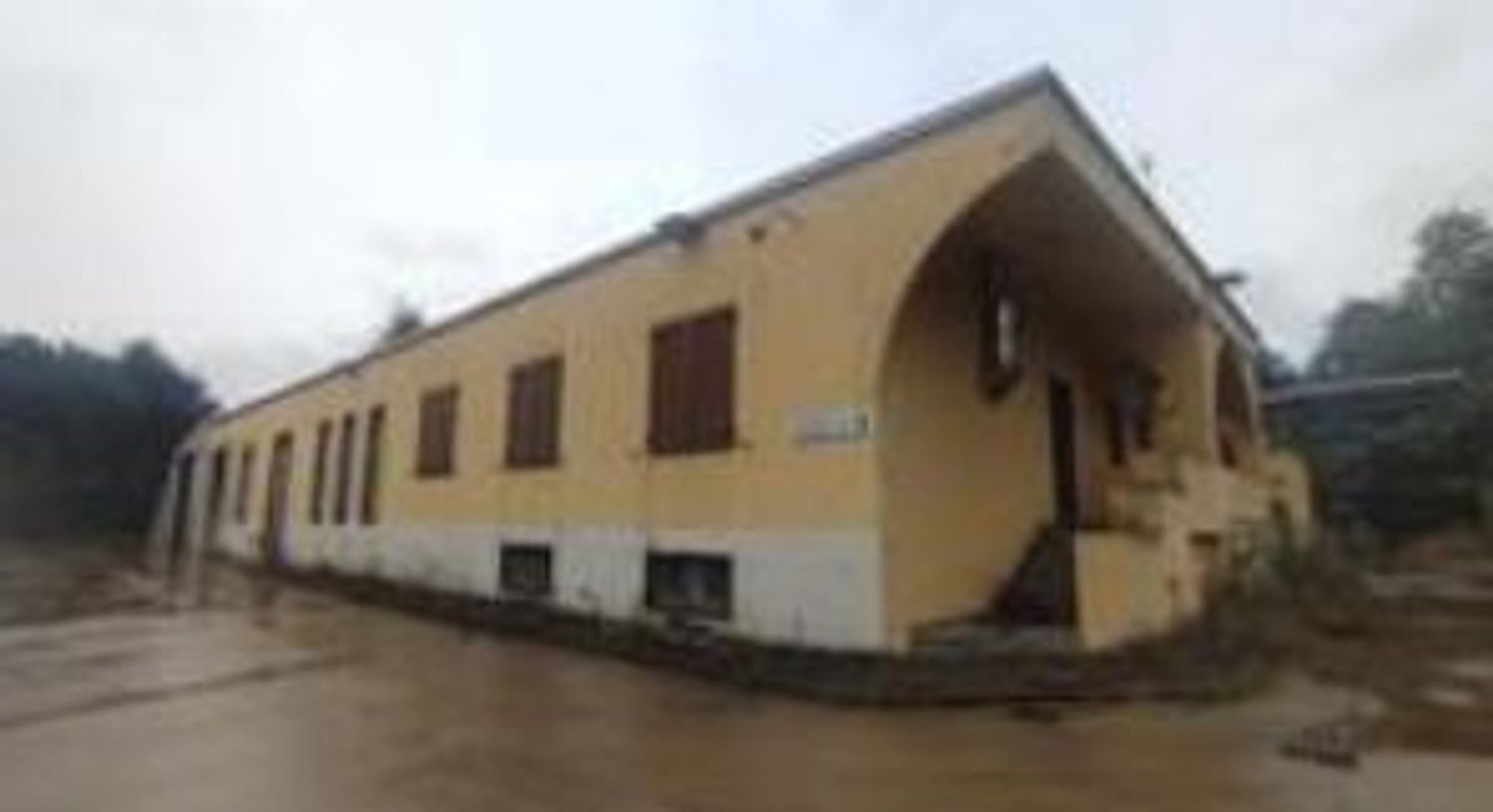 Entrepôt à Carate Brianza, Italy 1410m² No. 298633