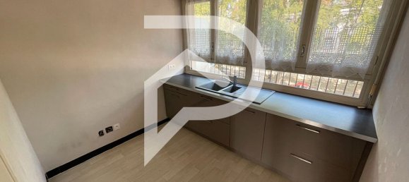 2 chambres Appartement à Troyes, France No. 250686 2