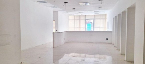 2171m² Building in Bolzano Vicentino, Italy No. 364090 8