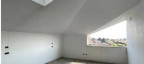 Apartamento de 2 habitaciónes en Giussano, Italy No. 2786 15