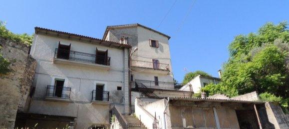 5 rooms Apartment in Capestrano, Italy No. 280167 5