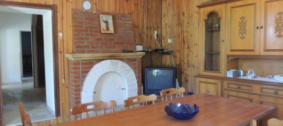 5 rooms Apartment in Capestrano, Italy No. 280167 13