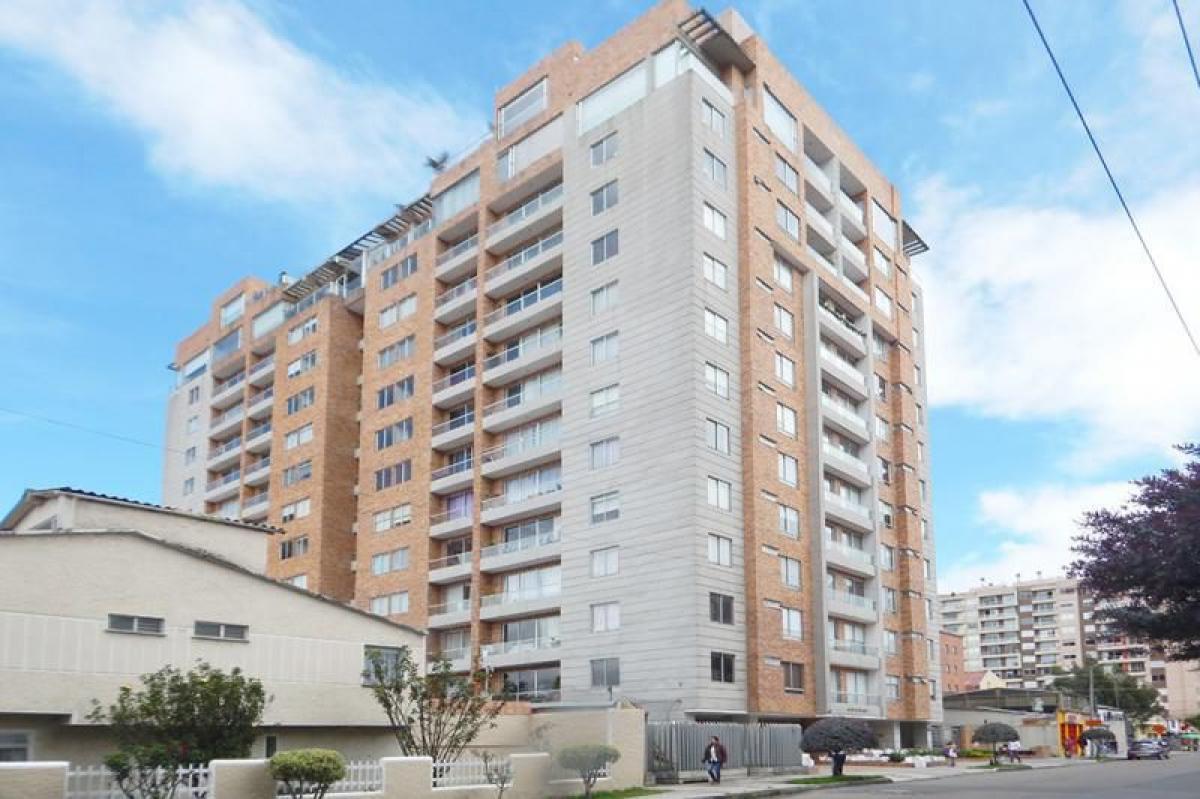 Дом с 3 спальнями в Богота, Колумбия № 10420