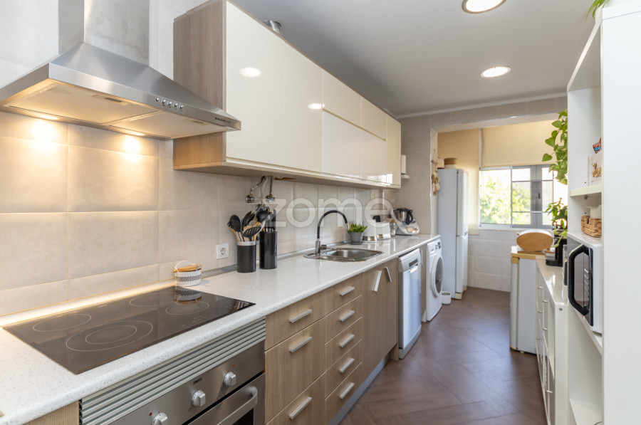 3 غرف نوم شقة في Corroios, Portugal رقم 295609