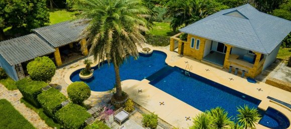 8 bedrooms Commercial property in Bang Sare, Thailand No. 7789 4