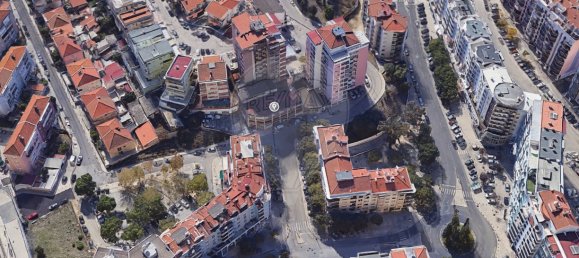 Bâtiment à Almada, Portugal 1527m² No. 141963 2